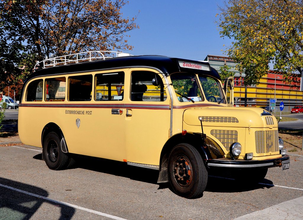 Oldtimer Bus STEYR 380,90 PS,Baujahr 1951 am 6.10.2011 in