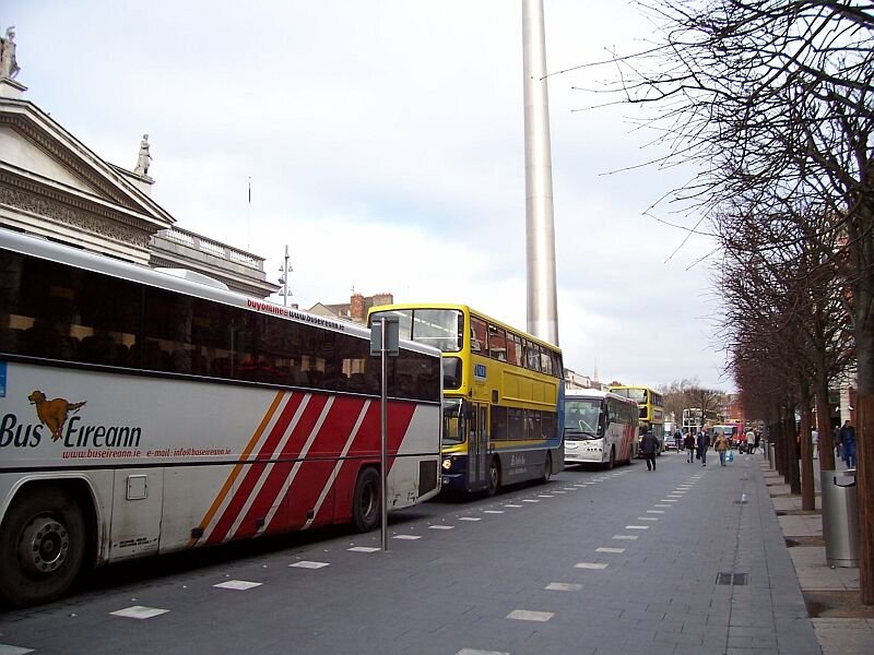 Grte Bushaltestelle im Centrum von Dublin im Februar 2005