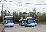 Weitere abgestellte  Busse auf dem Betriebshof, öffentlich zugängig, da man hier, an der  Stanice CNG - Dopravní podnik měst Chomutova a Jirkova tanken kann.