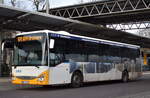 Ein IVECO CROSSWAY Überlandbus der stendalbus GmbH steht abfahrbereit am 21.02.24 als Linie 970 Richtung IGPA Arneburg am Bahnhof Stendal Hbf.