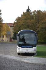 Ein moderner MAN Bus ist hier fr die HVB unterwegs auf der Linie Wernigerode - Blankenburg - Quedlinburg.Auf die nchtste Fahrt in Quedlinburg wartend.