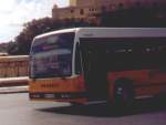 Maltesischer VOLVO-Bus der neueren Generation, diese sind allerdings noch nicht so hufig anzutreffen, da noch sehr viele Oldtimer ihren tglichen Dienst absolvieren.