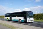 Niederlande / Bus Zeeland: Iveco Crossway LE (Wagen 5574) von Connexxion (Transdev Niederlande), aufgenommen im August 2023 in der Nähe von Oostburg (Gemeinde Sluis).