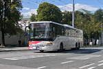 Setra S 400er-Serie von Postbus (BD-15454) als Linie 121 in Salzburg, Mirabellplatz.