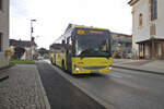 Iveco-Irisbus Crossway von Postbus (BD-16025) als Linie 404 (vormals 4162) in Birgitz, Dorfstraße. Aufgenommen 19.7.2023.