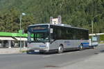 Iveco-Irisbus Crossway von Ötztaler (IM-OVG69) mit Fahrradanhänger rückt ins Depot in Ötztal-Bahnhof ein.