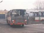 Das msste etwa 1995 oder 1996 gewesen sein. Bei -10C fotografierte ich einen polnischen Bus (Richtung Rzepin) bei der Ausfahrt aus einem Depot in Slubice. Vielen Dank an die Zuschrift von Herrn Pudło  per Mail, in der mir der Fahrzeugtyp mitgeteilt wurde. Hier seine Seite: www.bustram.prv.pl