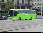 FLIXBUS - Mercedes Tourismo unterwegs in der Stadt Zürich am 08.07.2023