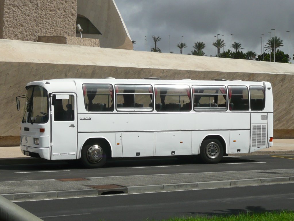 08.10.10,MB-0 303 in Las Americas/Teneriffa.