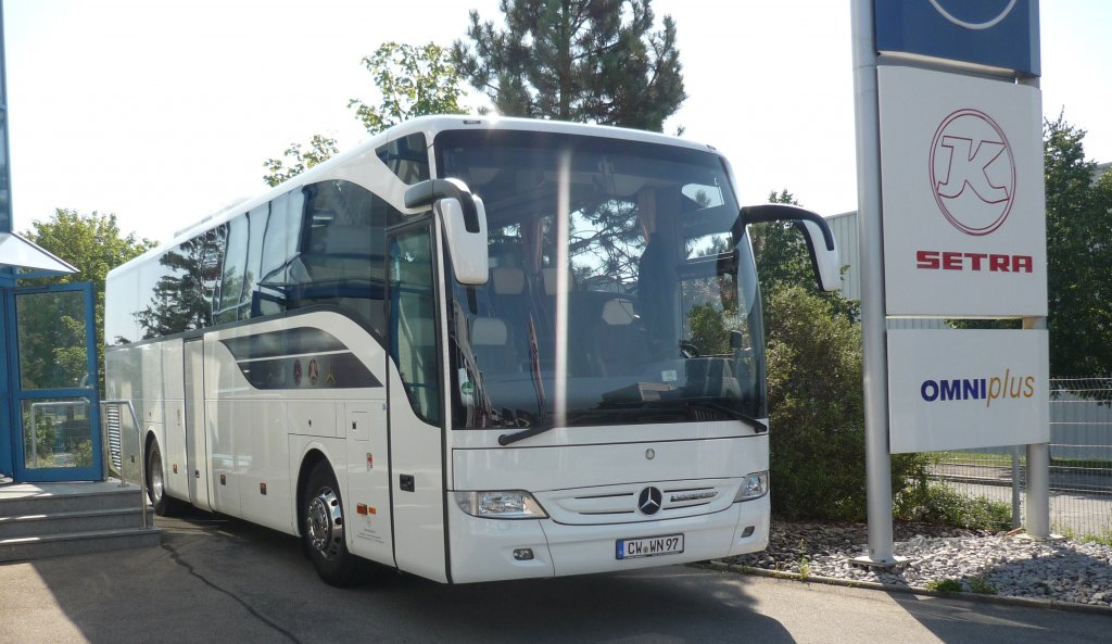 Ein neuer DB-Tourismo in Herrenberg-Gltstein.