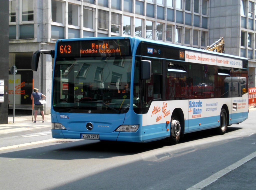  Mercedes-Benz O 530 K (Citaro) auf der Linie 643 nach Wuppertal-Hardt Kirchliche Hochschule an der Haltestelle Wuppertal-Elberfeld Wall/Museum.(22.7.2013) 