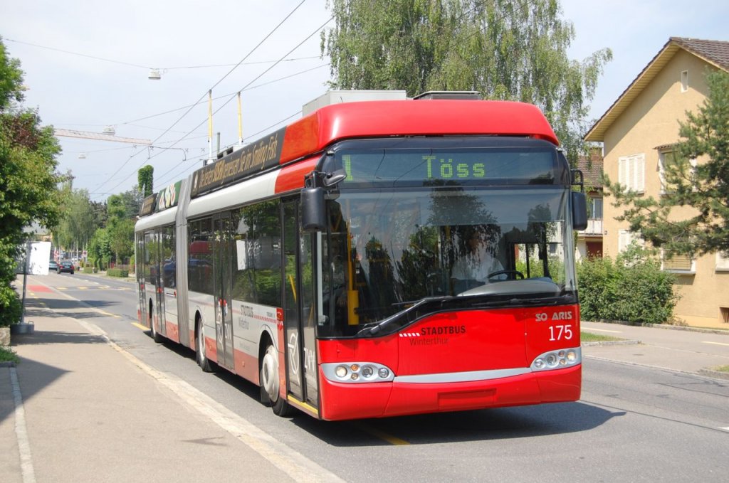 Stadtbus 175 in Oberwinterthur, 2010-07-02