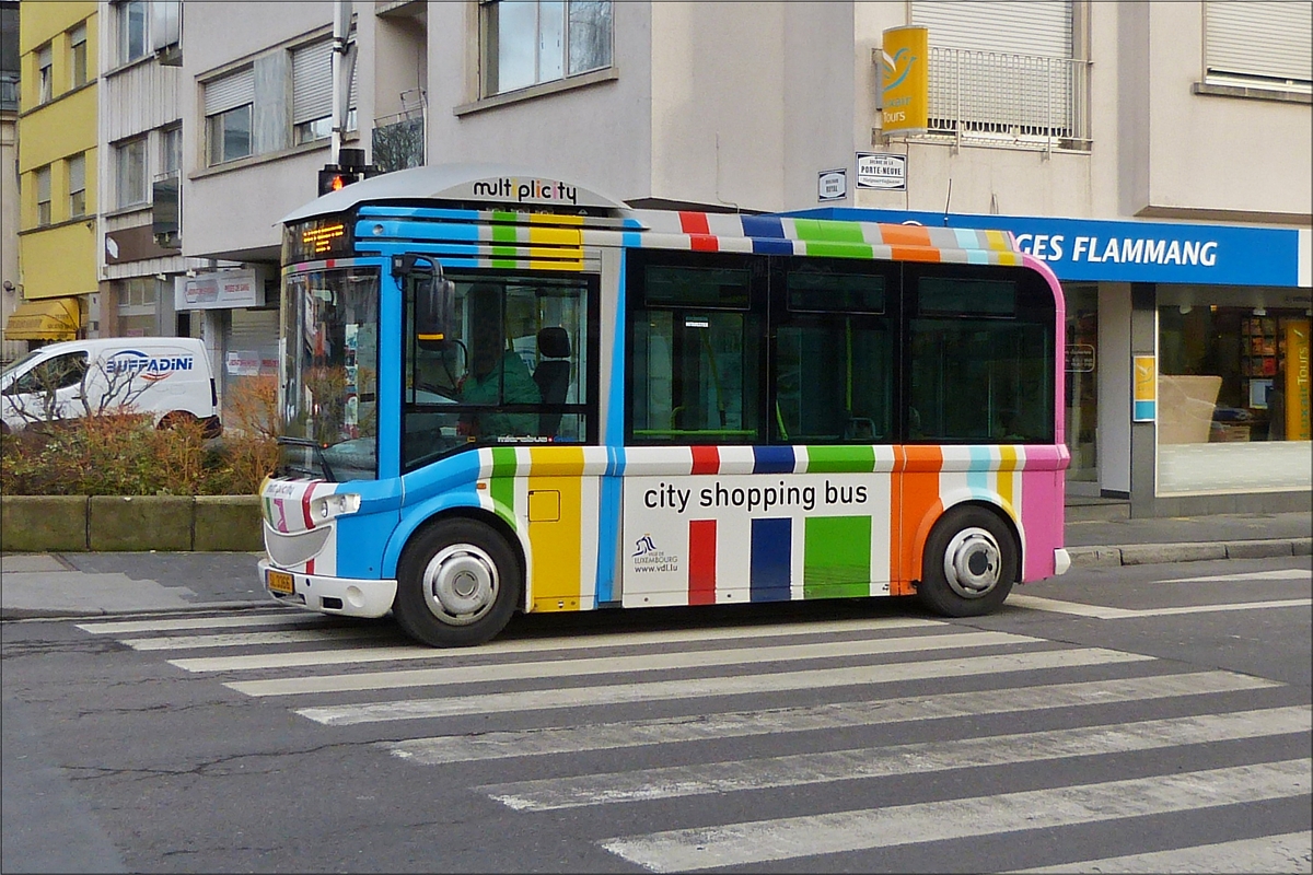  . Dieser Gruau Mikrobus Elektrocity fuhr mir in der Stadt Luxemburg vor die Linse.  Januar 16