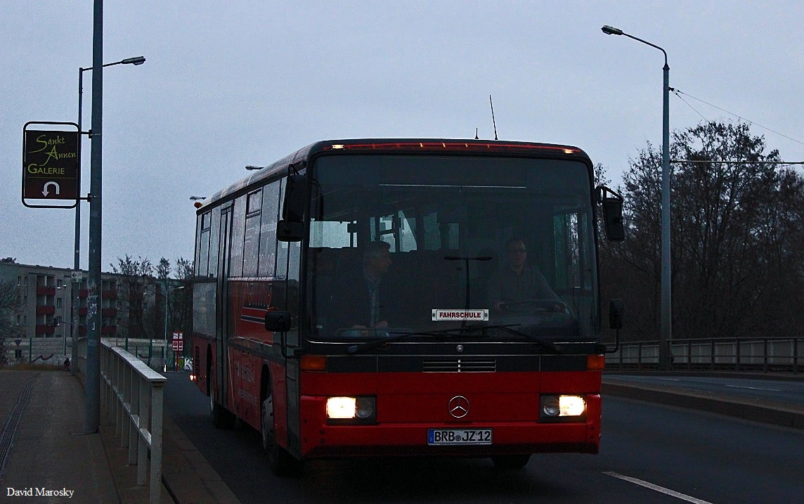  26.01.2015 der Fahrschul O408 der Firma Zemke in Brandenburg, Hohenstücken.