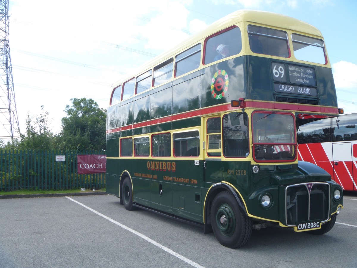 AEC Routemaster von 1965.