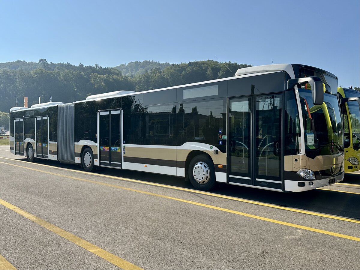 Ein ganz neuer MB C2 G für die AZZK der am 21.9.24 bei Evobus in Winterthur.