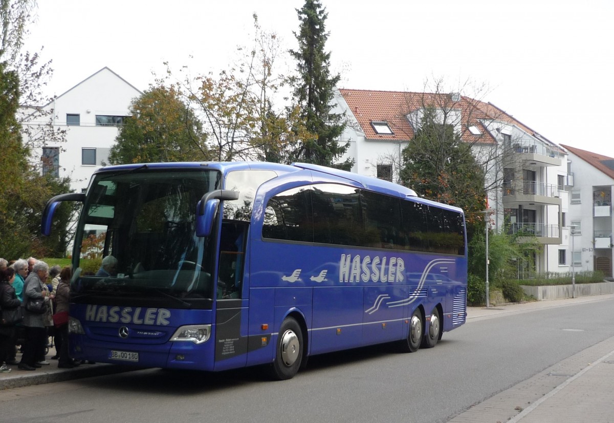 Hassler-Reisen-Bus MB-Travego in Maichingen