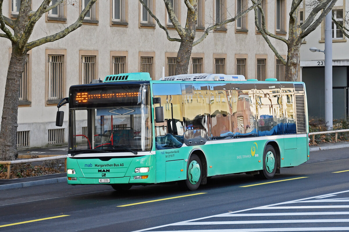 MAN Lions City der MAB, auf der Linie 46, fährt am 03.01.2024 zur Endstation am badischen Bahnhof. Aufnahme Basel.