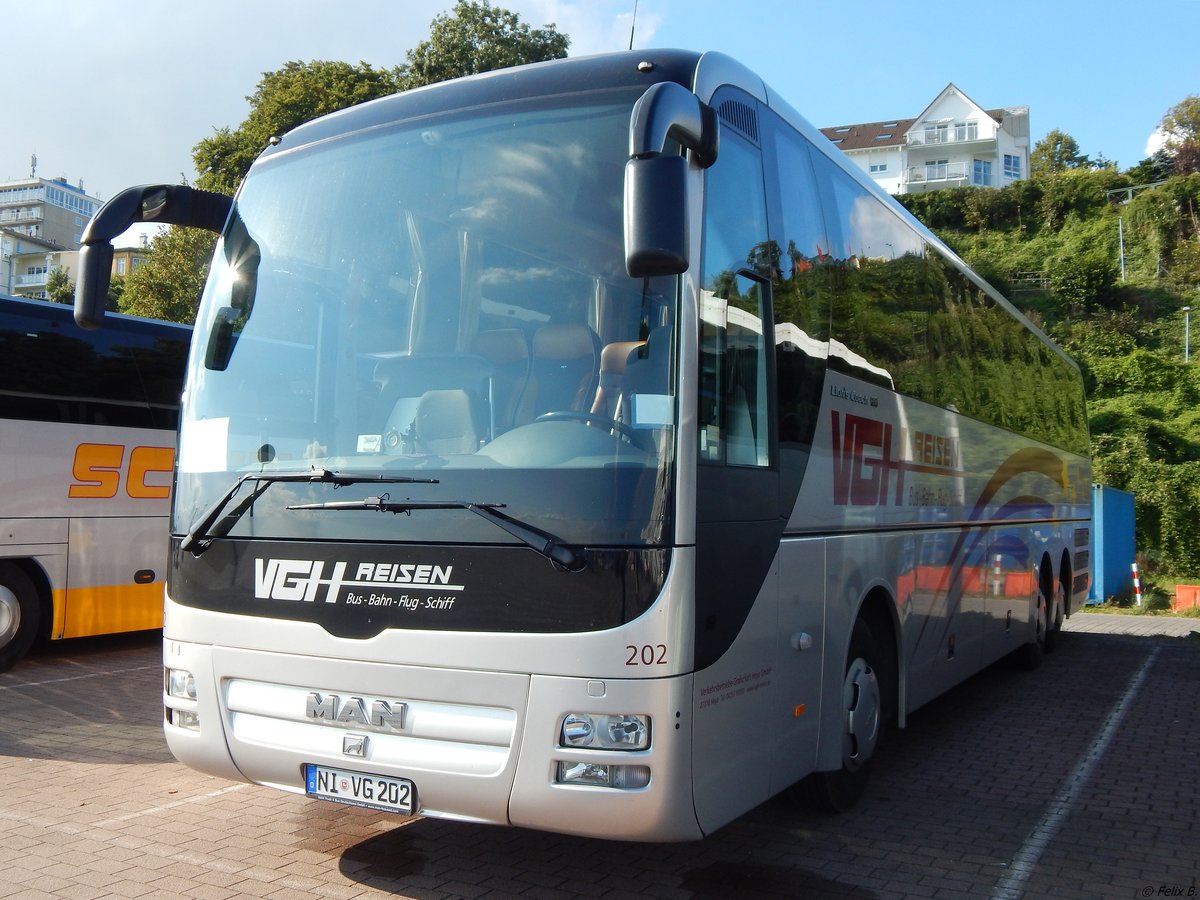 MAN Lion's Coach von VGH Reisen aus Deutschland im Stadthafen Sassnitz am 16.09.2017