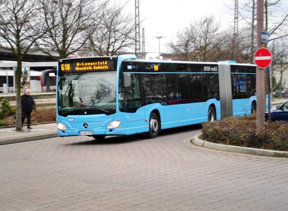  Mercedes-Benz O 530 III (Citaro 2. Generation) auf der Linie 618 nach Wuppertal-Langerfeld Dieselstraße am S-Bahnhof Wuppertal Oberbarmen.(27.2.2014)