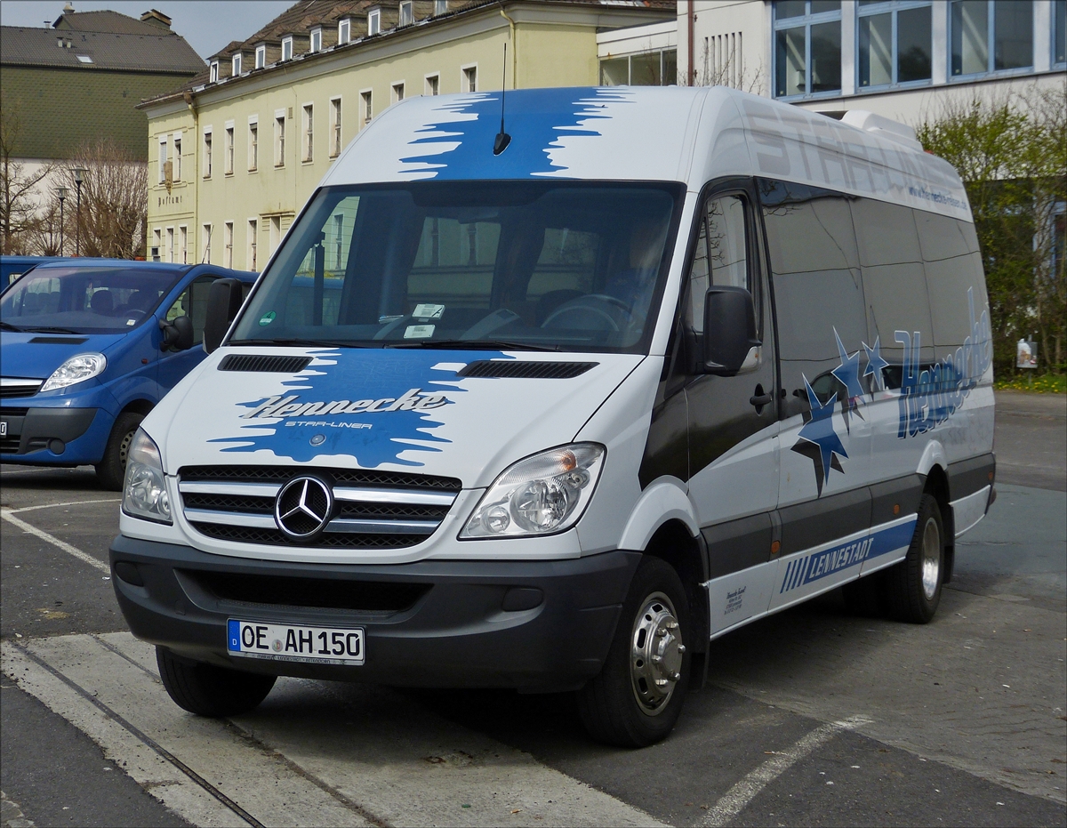  Mercedes Benz Sprinter von Hennecke Reisen, habe ich bei einem Ausflug in Deutschland aufgenommen, weis aber den Ortsnamen nicht mehr.  08.04.2017