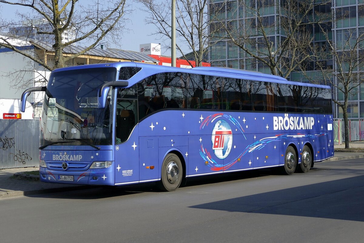 Mercedes-Benz Tourismo_ Bröskamp Touristik, Berlin im März 2022.