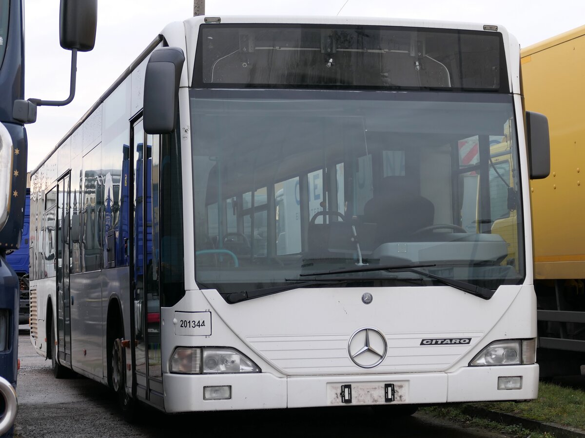 Mercedes Citaro I (ex NB-US 84, exex KVG Stade LG-KV 1344, exexex Neubrandenburger Stadtwerke NB-SW 535) in Neubrandenburg am 07.01.2023