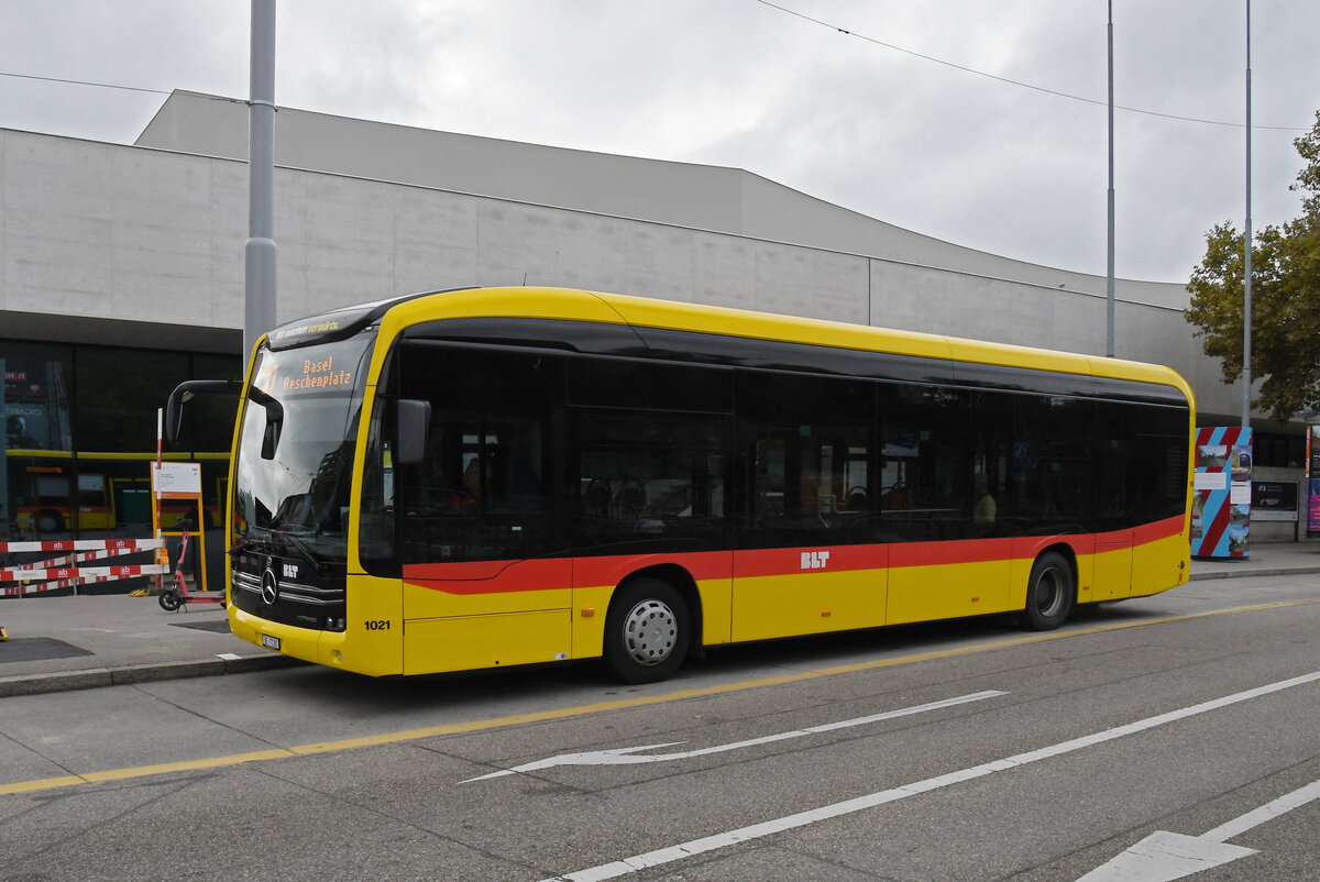 Mercedes eCitaro 1021, auf der Linie 37, bedient am 05.10.2024 die Haltestelle St. Jakob. Aufnahme Basel.