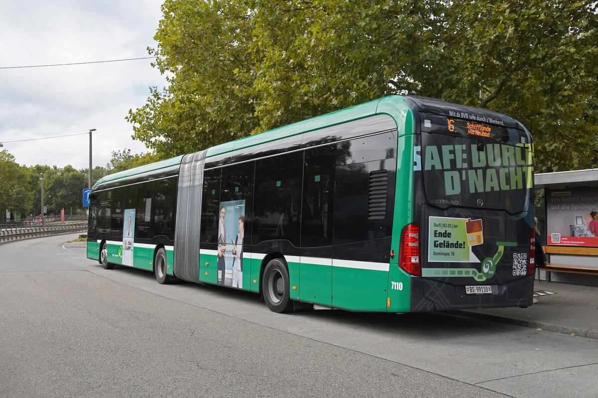 Mercedes eCitaro 7110, auf der Linie 36, bedient am 05.10.2024 die Haltestelle St. Jakob. Aufnahme Basel.