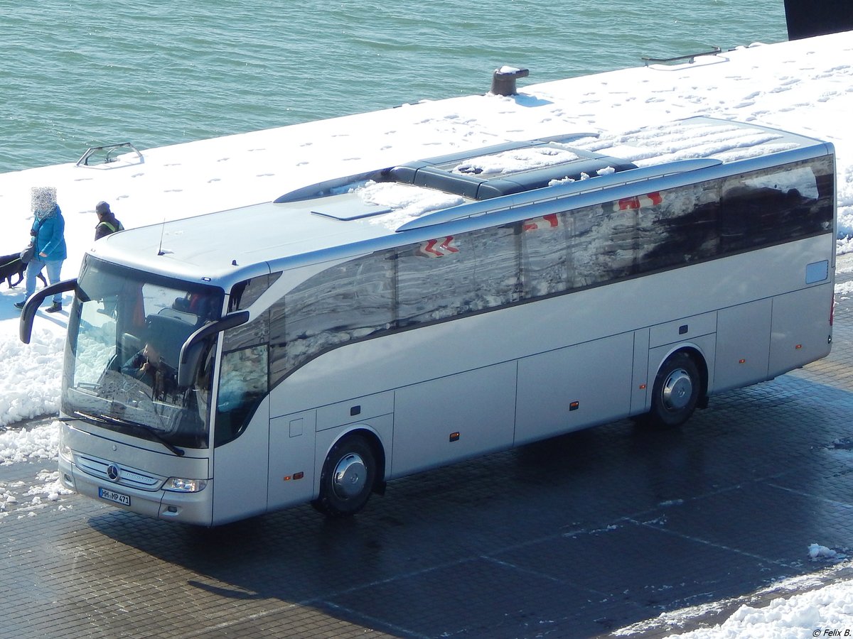 Mercedes Tourismo aus Deutschland im Stadthafen Sassnitz am 02.04.2018