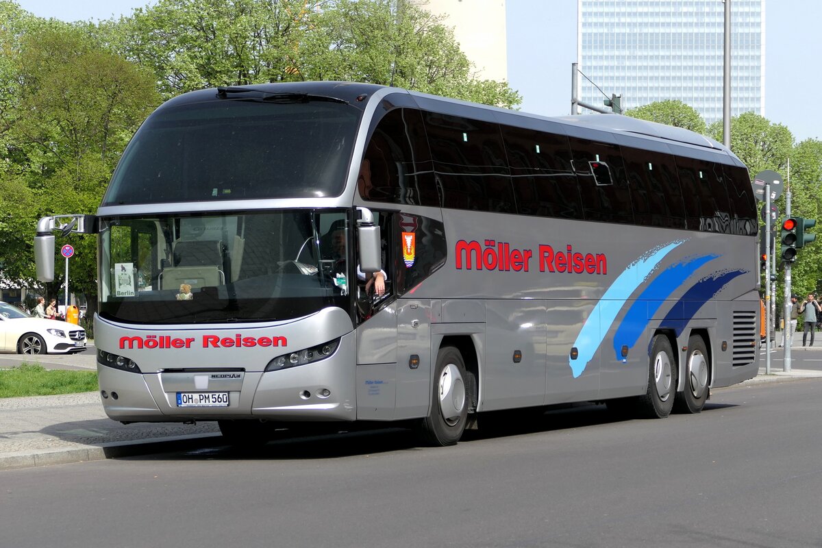 Neoplan Cityliner von Möller Reisen, Berlin im April 2024.