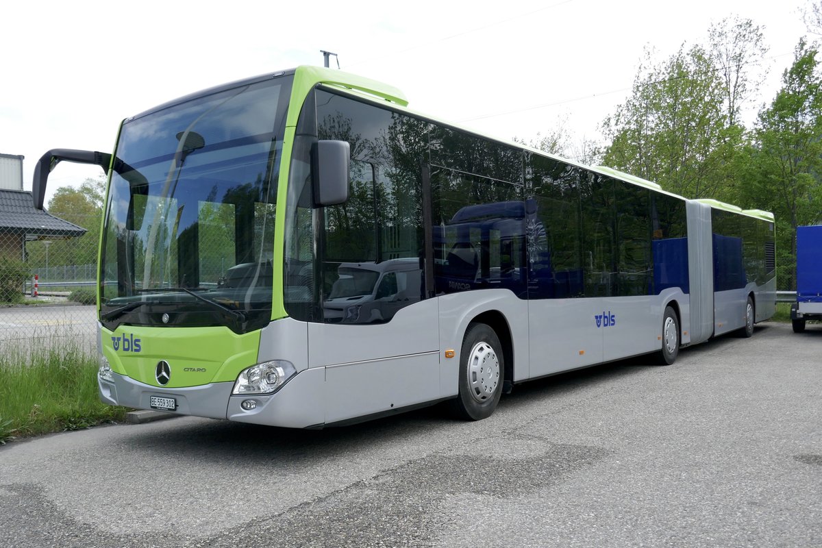 Neuer MB C2 G 302 der Busland AG am 6.5.20 vor dem Depot in Langnau parkiert.