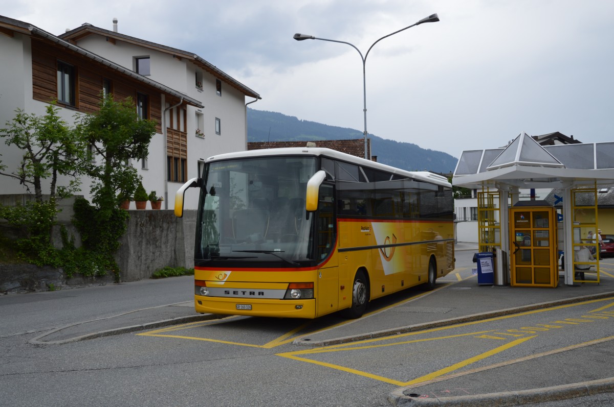 Postbus an der Post in Laax