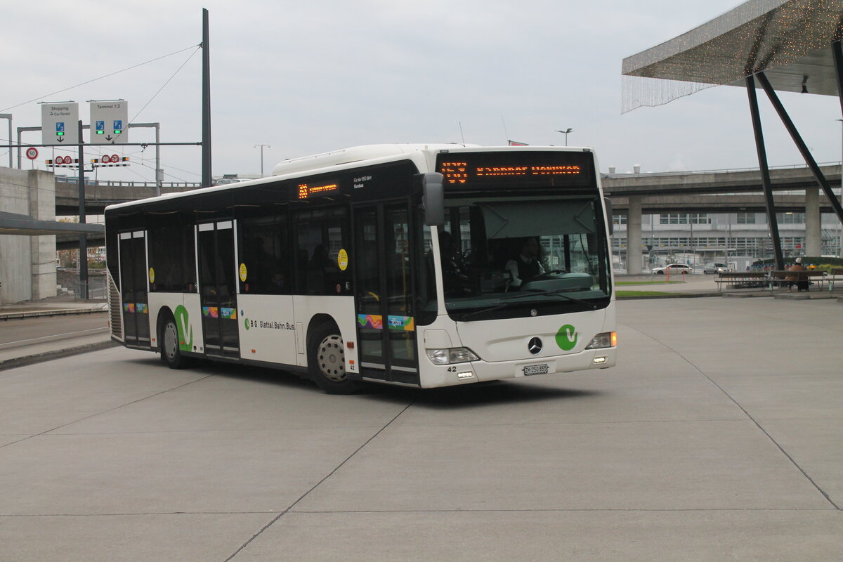 VBG/Eurobus Nr. 42 (Mercedes Citaro Facelift O530) am 17.11.2024 beim Flughafen Zürich