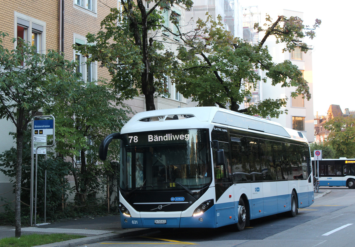 Volvo 631 in Zürich Altstetten, Bristenstrasse am 21.09.2022.