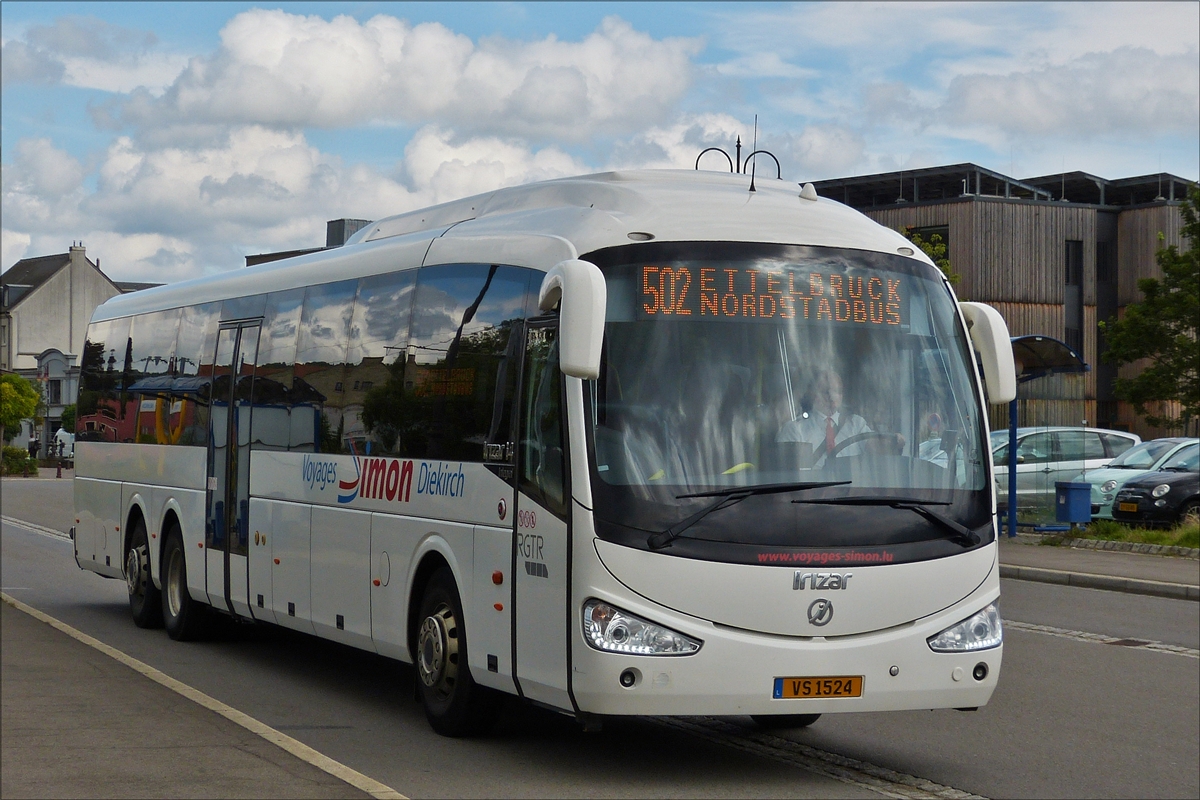  VS 1524, Irizar I4 von Voyages Simon aus Diekirch, gesehen am Bahnhof in Diekirch. 03.08.2017