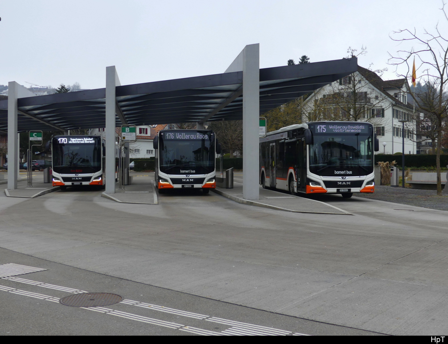 Bamert Bus / Zimmerberg Bus - Bus Treminal in Richterswil am 2024.12.27