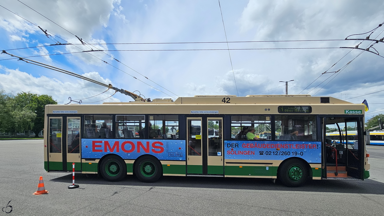 Dieser MAN / Gräf & Stift SL 172HO stammt aus dem Jahr 1986 und wurde Anfang Juli 2024 für Rundfahrten anlässlich des 25. Jährigen Jubiläums des Obus Museum Solingen eingesetzt.