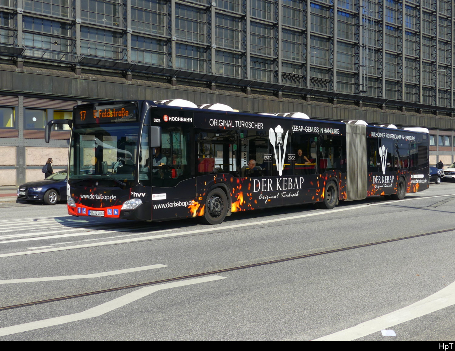 Hamburg HHA - Mercedes Citaro Nr.3823  HH.YB 3823 mit Werbung unterwegs auf der Linie 17 in der Stadt Hamburg am 2024.09.17