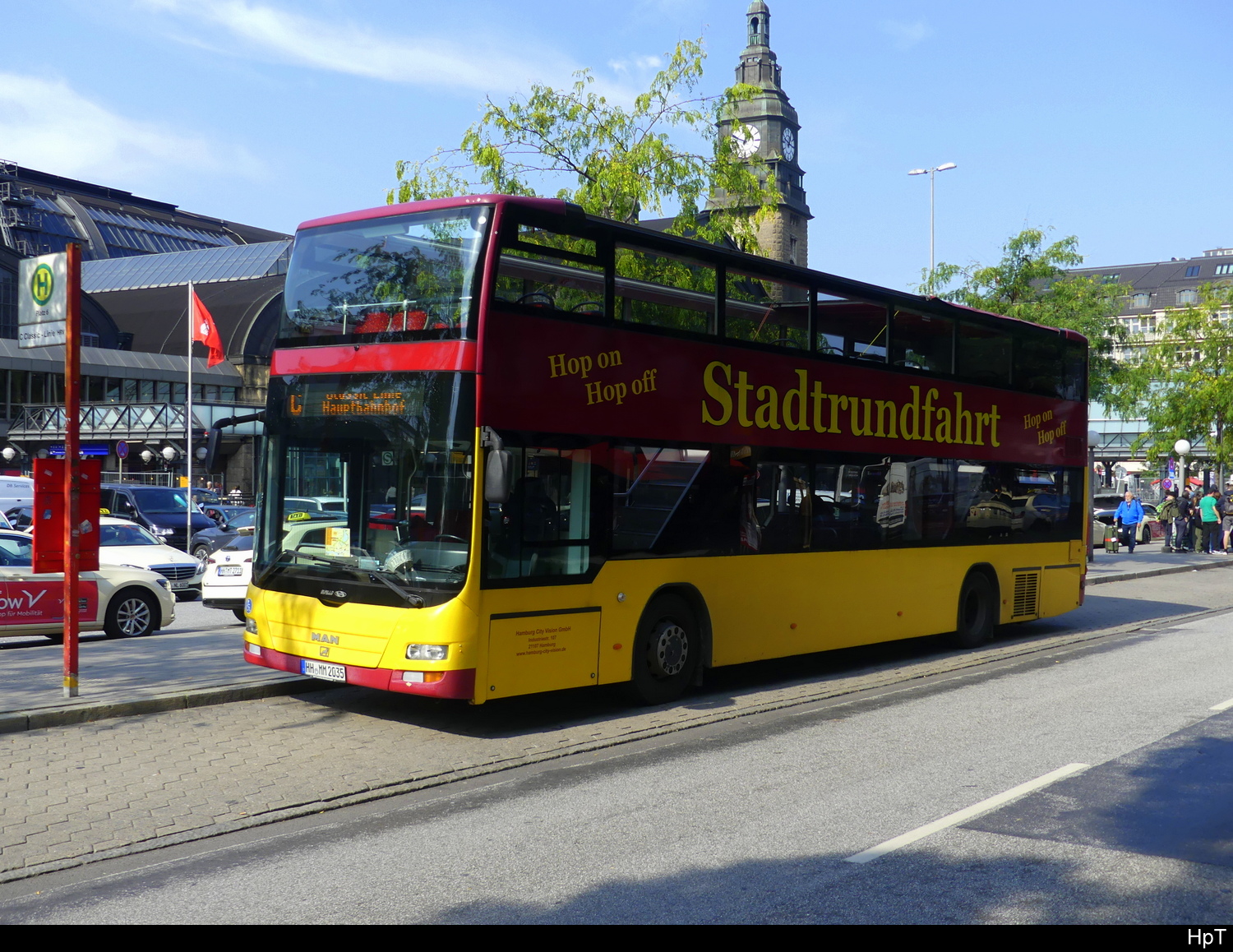 Hamburg Stadtrundfahrt - Doppelstock Bus  MAN  HH.MM 2035 unterwegs in der Stadt Hamburg am 2024.09.17