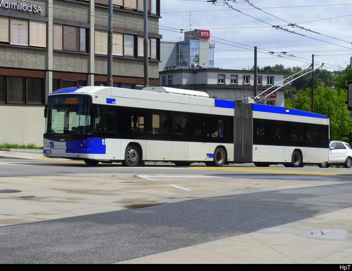 tl - Hess Trolleybus  Nr.848 unterwegs auf der Linie 6 in der Stadt Lausanne am 2024.05.04