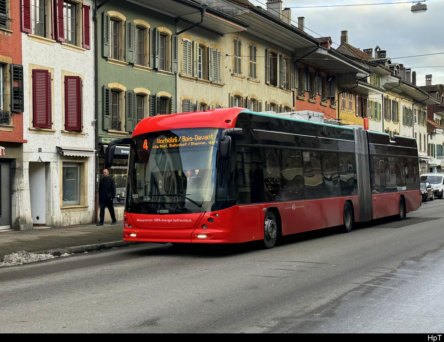 VB Biel - Hess Trolleybus  Nr.91 unterwegs in Nidau am 2024.11.26