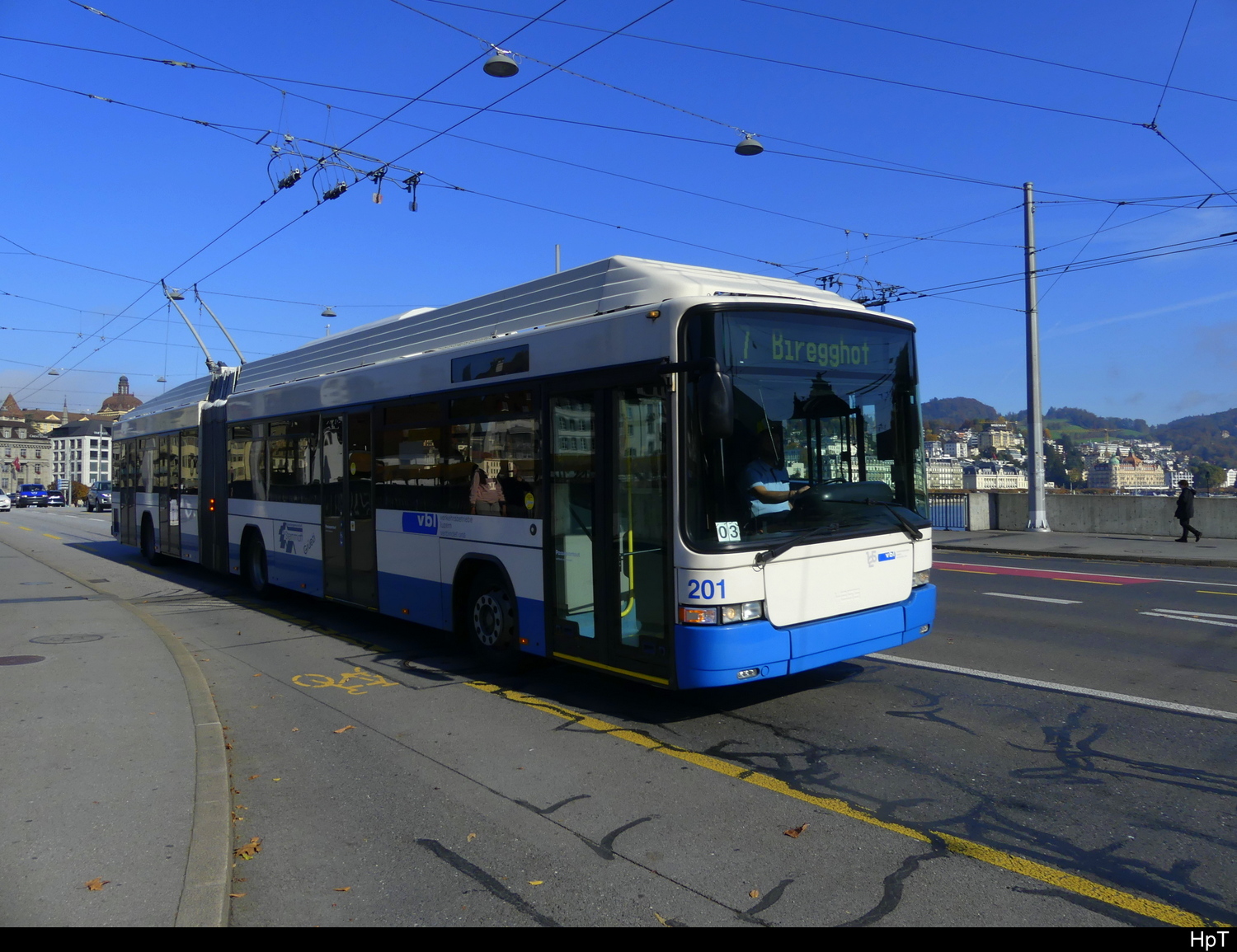 VBL - Hess Trolleybus Nr.201 unterwegs auf der Linie 7 in Luzern am 2024.10.21