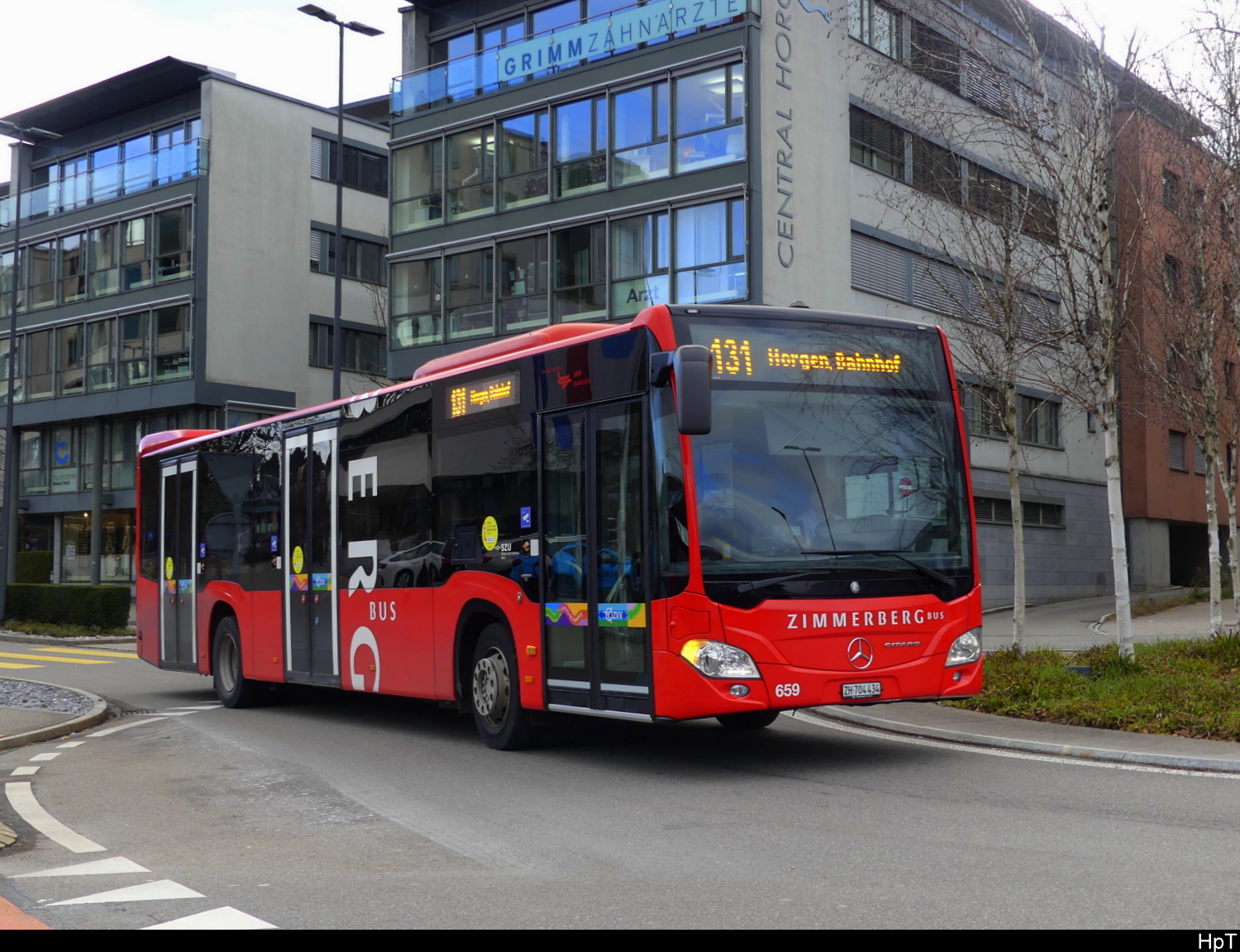 Zimmerberg Bus - Mercedes Citaro Nr.659  ZH 704434 unterwegs auf der Linie 131 in Horgen am 2024.12.21