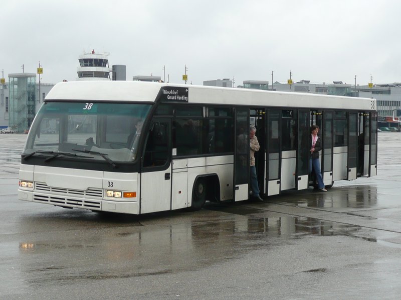 20.02.09,COBUS 3000,Flughafen Dsseldorf.