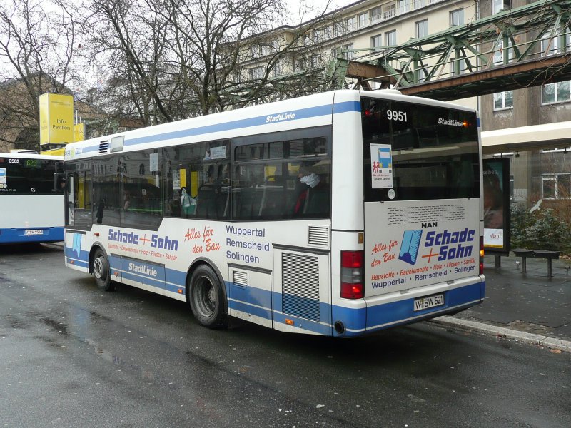 23.01.09,MAN der WSW Nr.9951,Wuppertal Hbf.