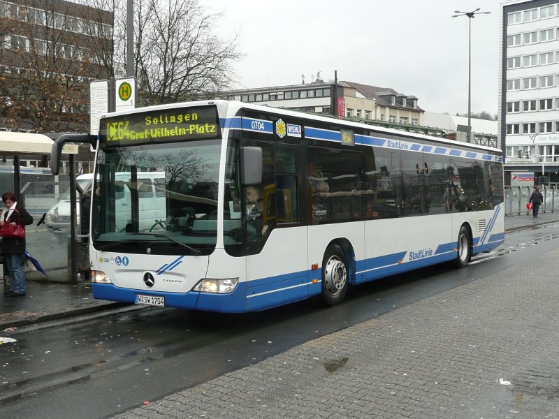 23.01.09,MB-Citaro der WSW Nr.0704,Wuppertal Hbf.