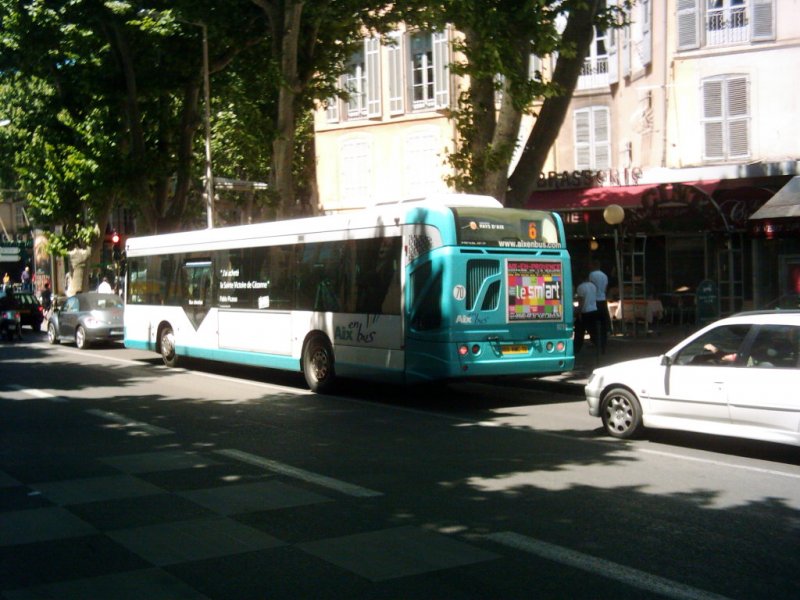 Heuliez GX 327 in Aix-en-Provence.