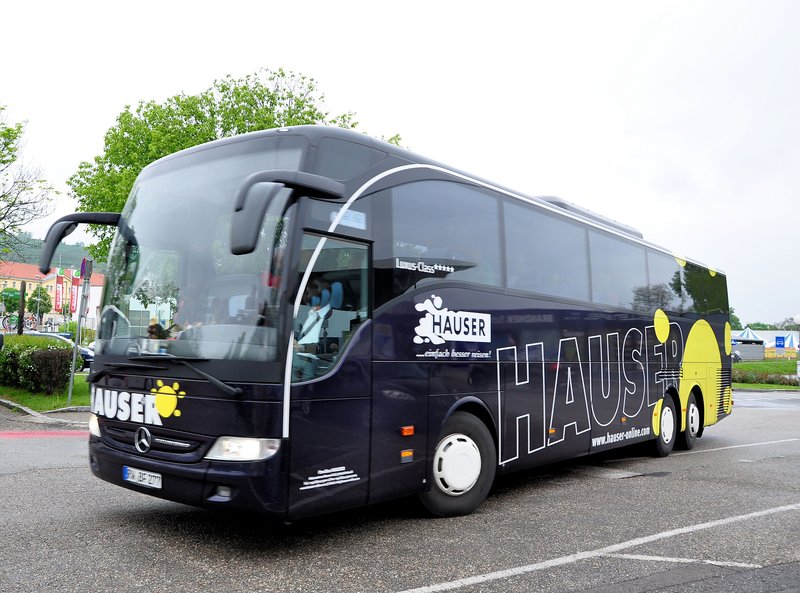 Mercedes Tourismo Von Hauser Reisen Aus Der Brd In Krems Gesehen