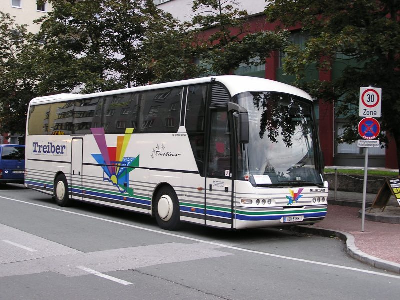 Neoplan N 316 SHD.